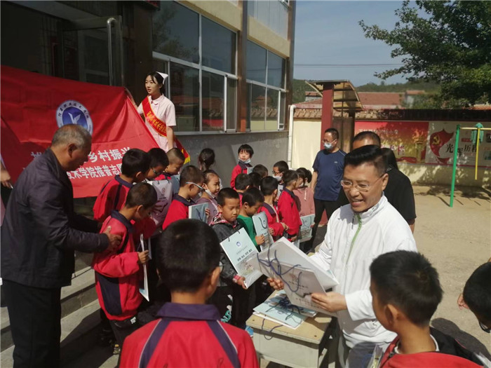 图片4.jpg 图片4.jpg