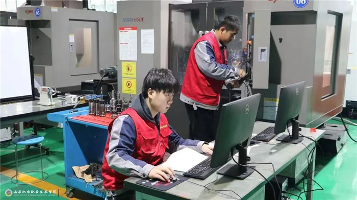 图片4.jpg 图片4.jpg