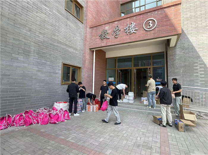 图片2.jpg 图片2.jpg