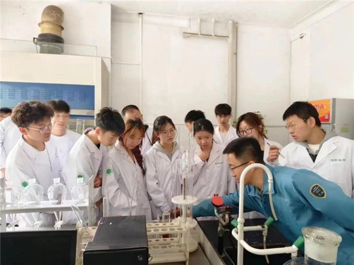图片8.jpg 图片8.jpg