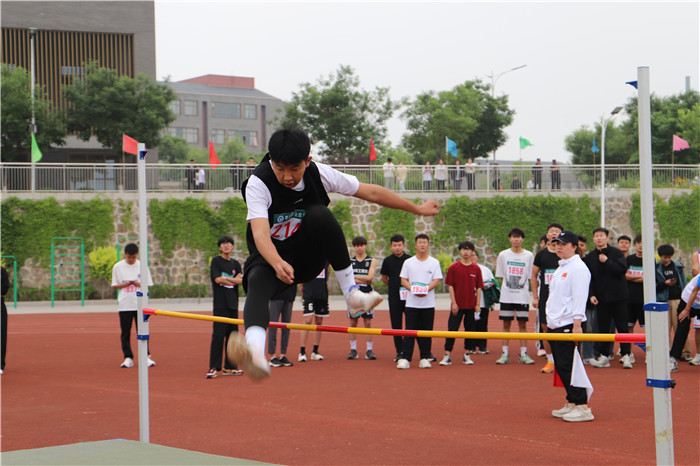 图片24.jpg 图片24.jpg