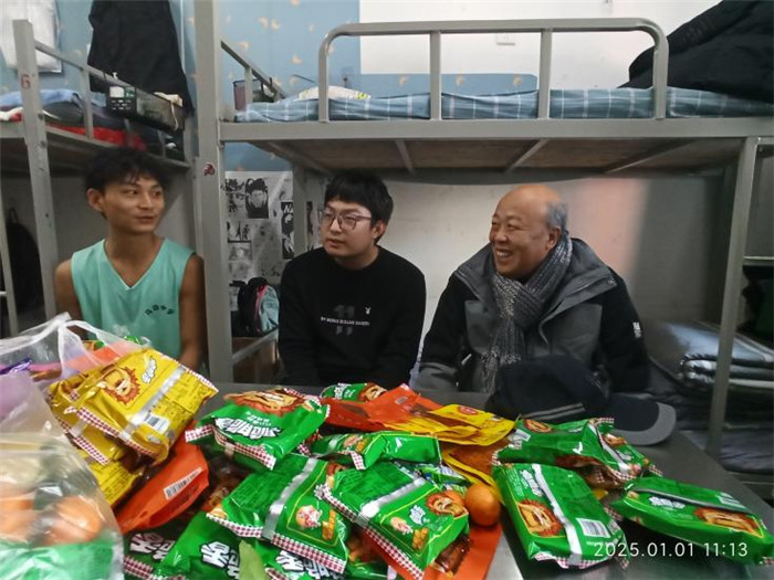 图片3.jpg 图片3.jpg