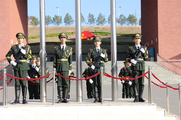 图片4.jpg 图片4.jpg