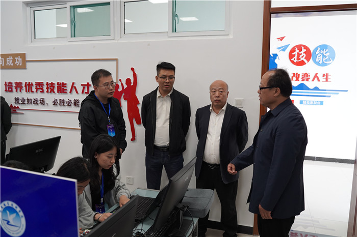 图片2.jpg 图片2.jpg