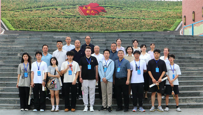 图片3.jpg 图片3.jpg