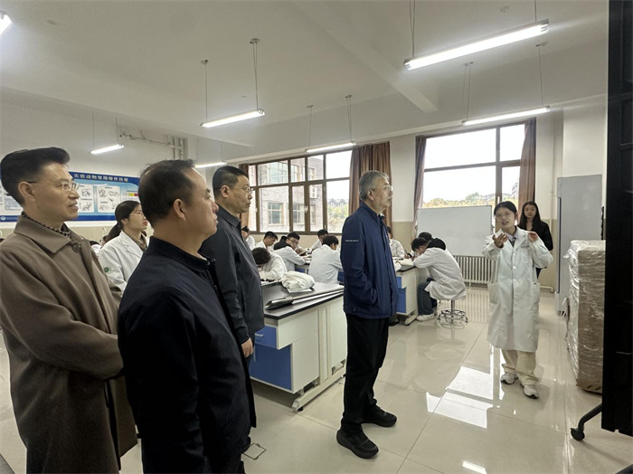 图片5.jpg 图片5.jpg