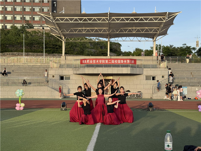 图片3.jpg 图片3.jpg