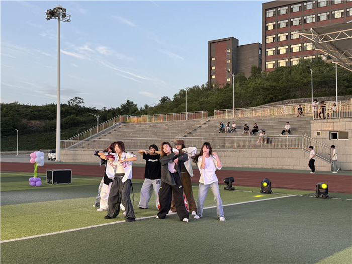 图片6.jpg 图片6.jpg
